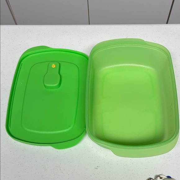 Tupperware Crystal wave Container - Picture 7 of 7